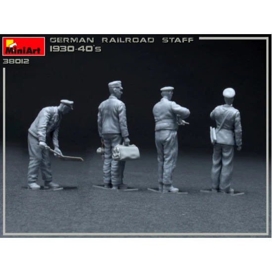 MINIART 38012 1/35 SCALE MODELGerman Railway Staff 1930-40s